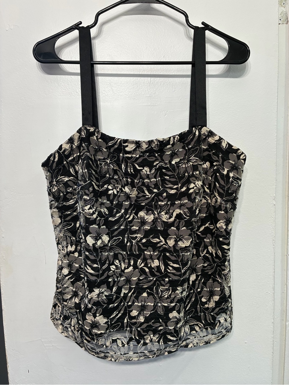 Dressbarn Black Floral Cami top size 14W